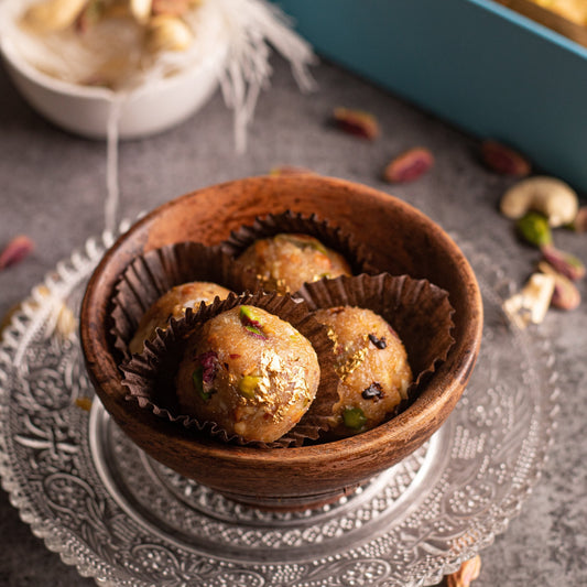 Gond dry fruit Laddu (400gm) - THE BAKLAVA BOX