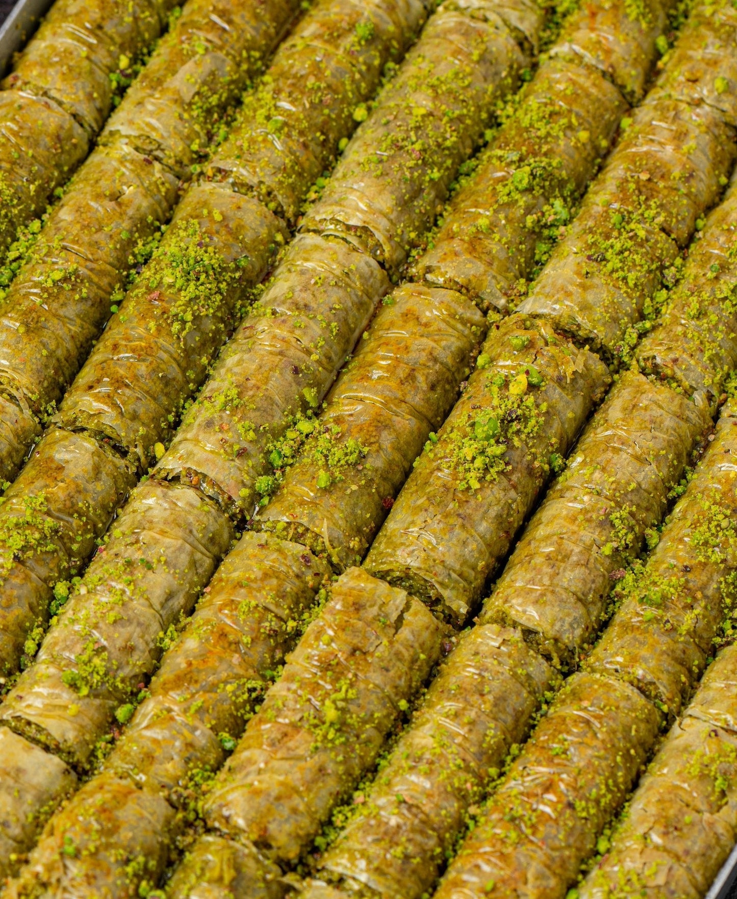 Pista Roll Baklava - THE BAKLAVA BOX