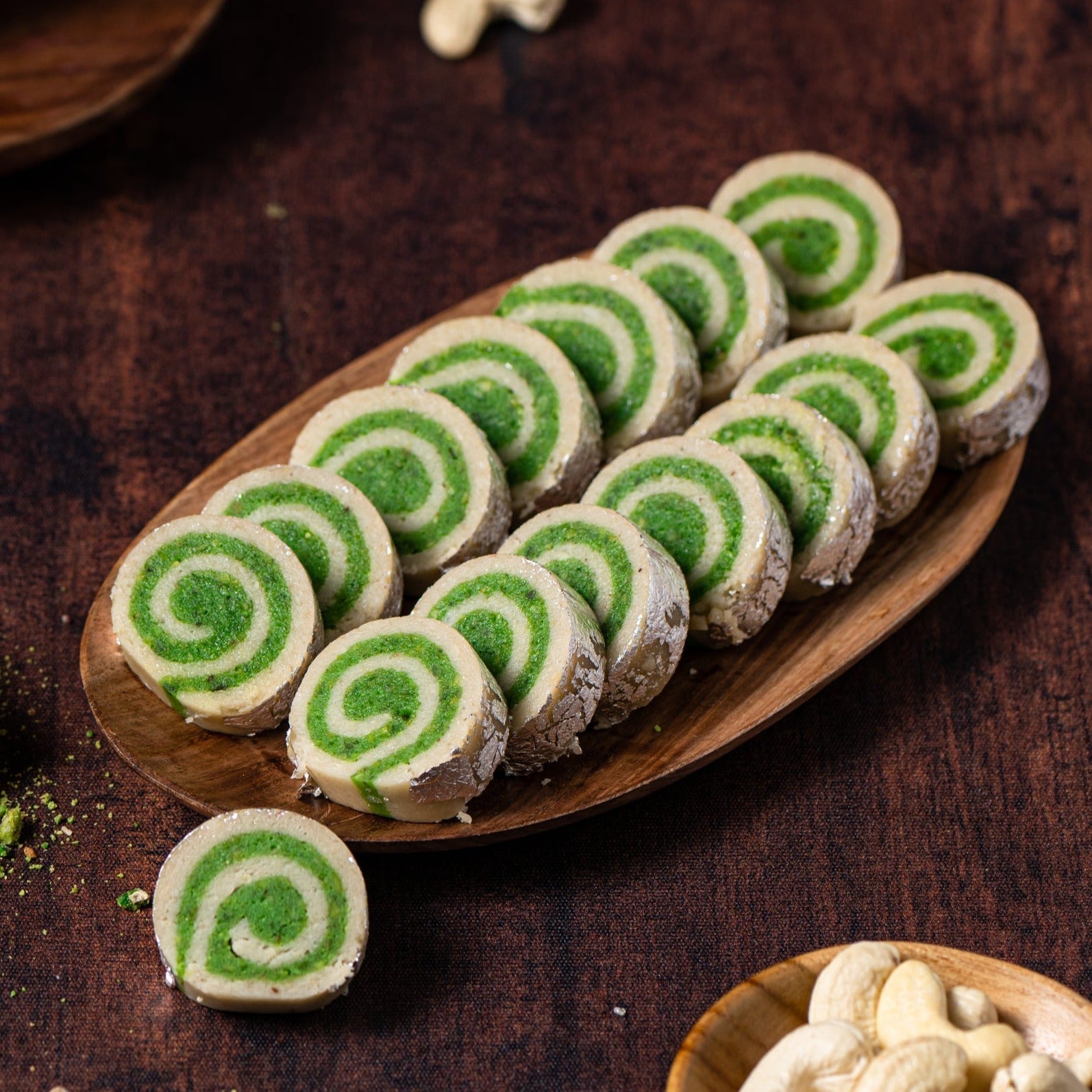 Pistachio Cashew Rolls - THE BAKLAVA BOX